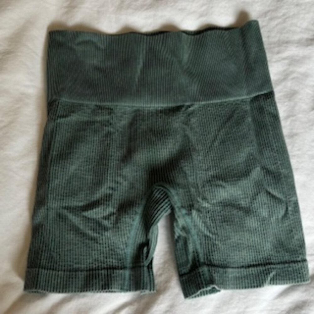 Colsie Green Ribbed Biker Shorts